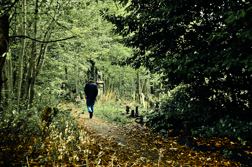 Cemeteries Of London-0768